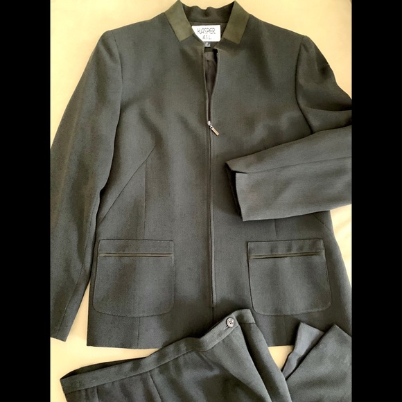 KASPER A.S.L. Jackets & Blazers - KASPER A.S.L. - Loden Green Zip Up Pant Suit Lined